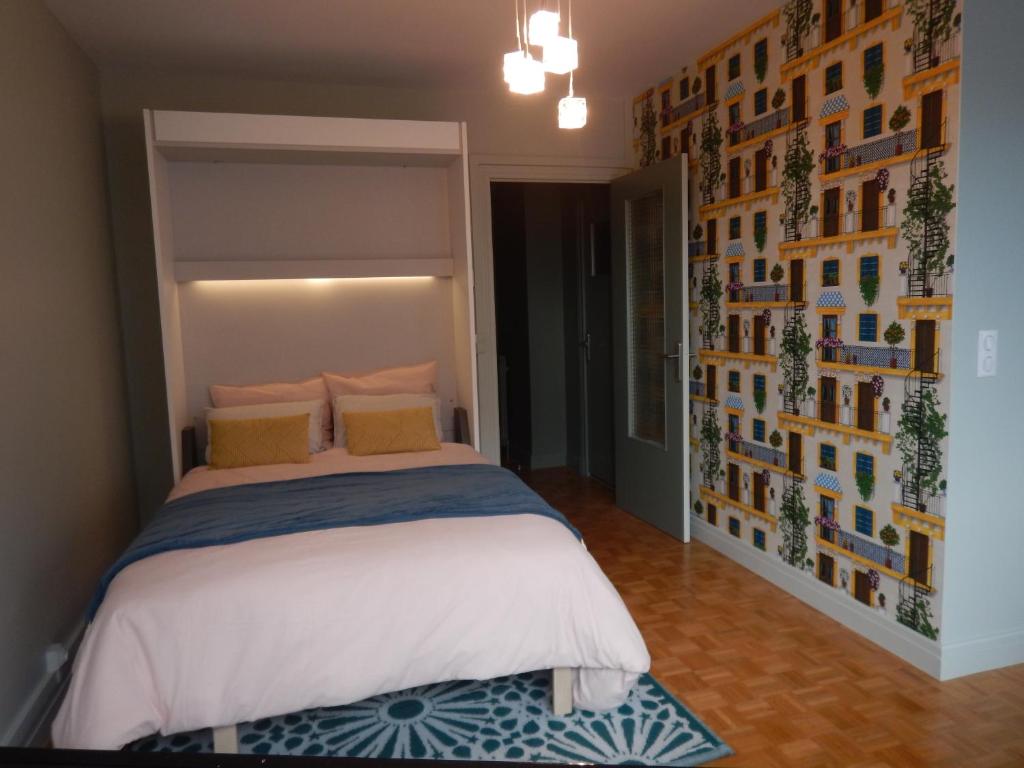 Studio Quartier Chateau Wifi Garage individuel a cle Electromenager complet appartement pied des pistes 1