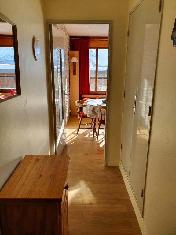 Studio Queyrelet 1 pied des pistes avec balcon vue 2 4 personnes appartement pied des pistes 12