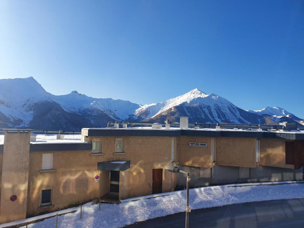 Studio Queyrelet 1 pied des pistes avec balcon vue 2 4 personnes appartement pied des pistes 15