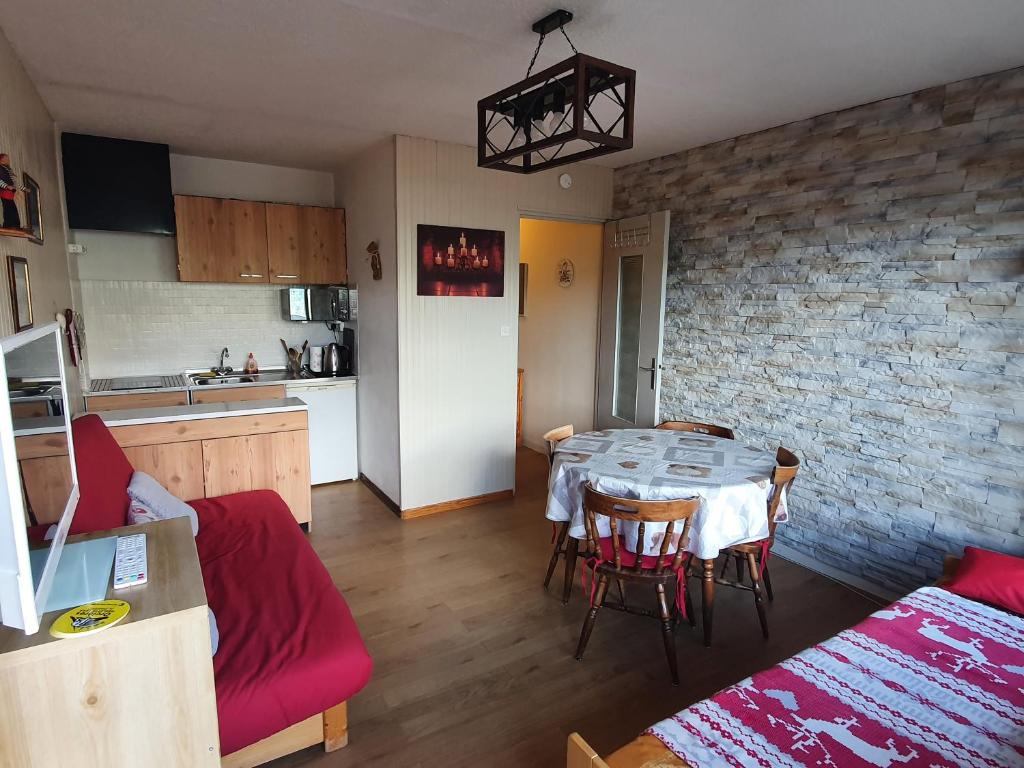Studio Queyrelet 1 pied des pistes avec balcon vue 2 4 personnes appartement pied des pistes 9