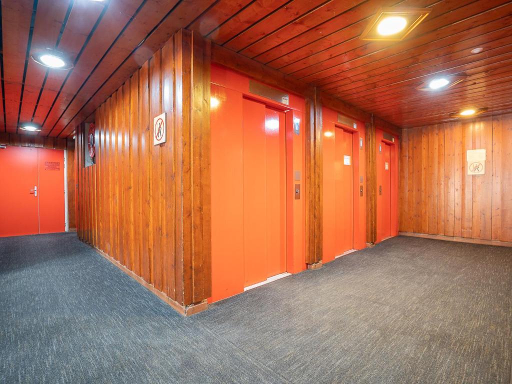 Studio Serac V7 by Interhome appartement pied des pistes 19