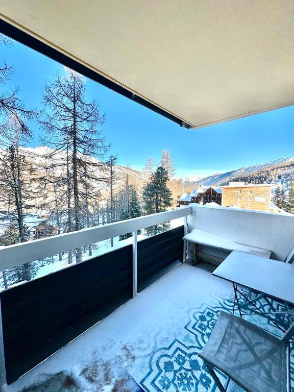 Studio au pied des pistes avec terrasse appartement pied des pistes
