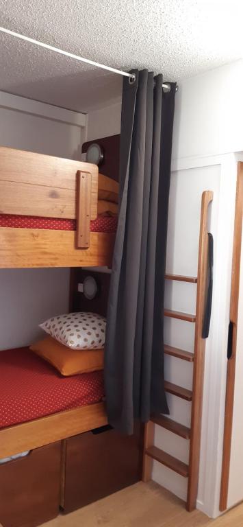 Studio aux pieds des pistes Roche Beranger appartement pied des pistes 1