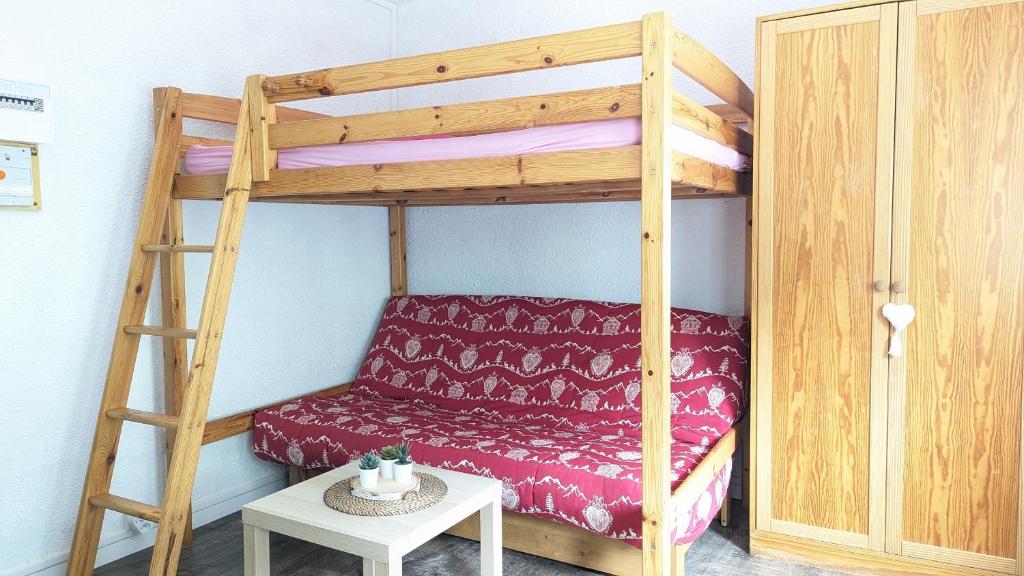 Studio avec linge de maison fourni et tout equipe aux pieds des pistes appartement pied des pistes 5