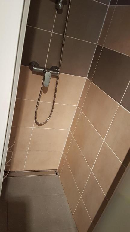 Studio cabine au pied des pistes a Super Besse appartement pied des pistes 2