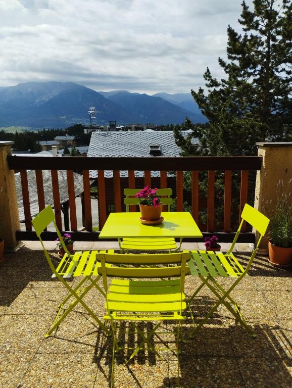 Studio cabine chaleureux a Pyrenees 2000 appartement pied des pistes