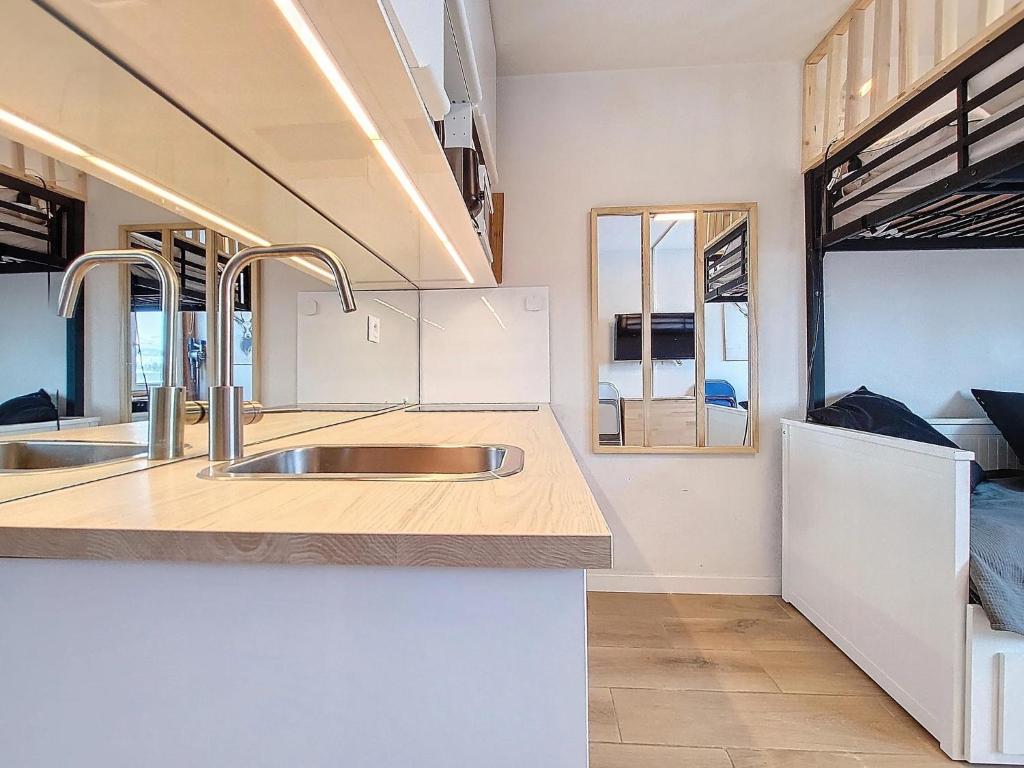 Studio chaleureux renove au pied des pistes appartement pied des pistes 2