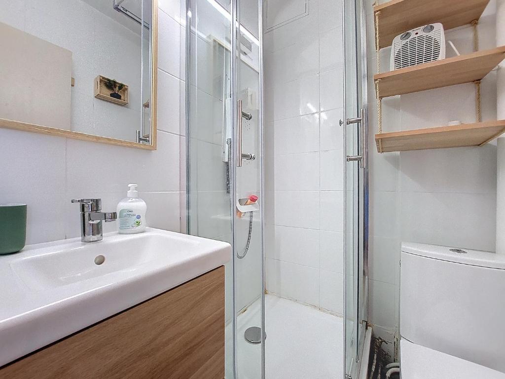 Studio chaleureux renove au pied des pistes appartement pied des pistes 3