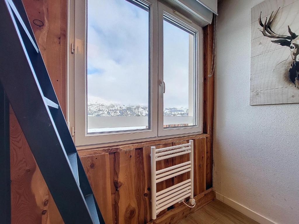 Studio chaleureux renove au pied des pistes appartement pied des pistes 8
