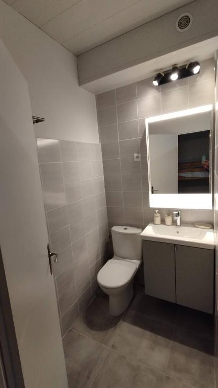 Studio des Jeux Alpe dHuez Hyper Centre 4 5 personnes Wifi appartement pied des pistes 14