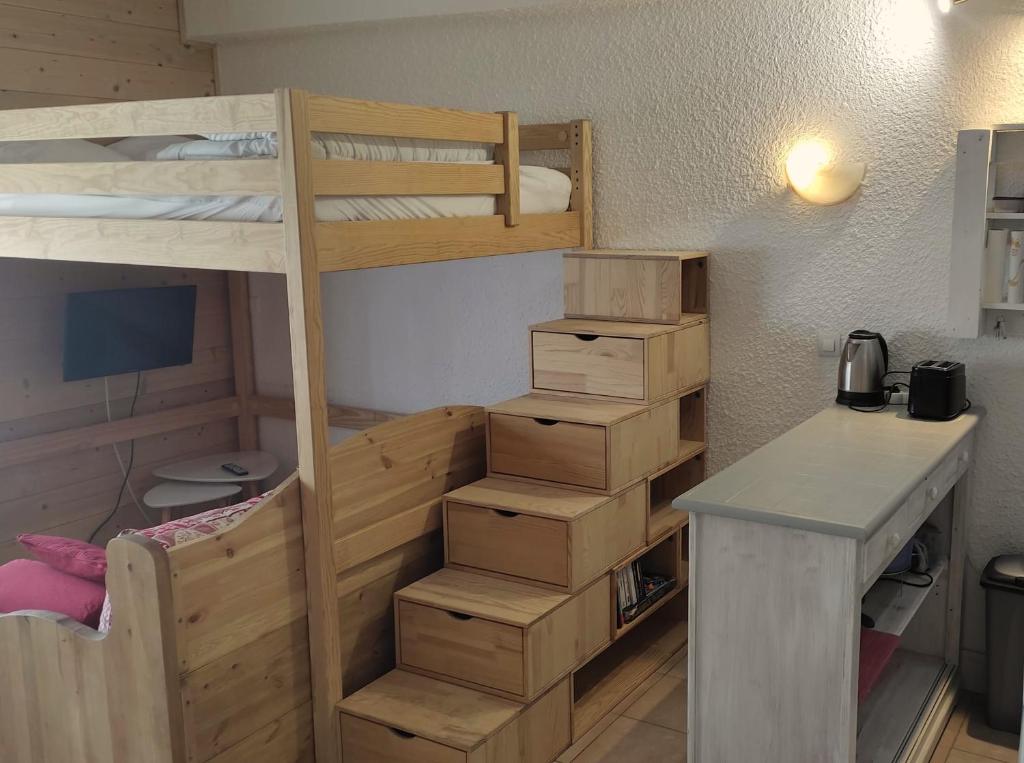 Studio des Jeux Alpe dHuez Hyper Centre 4 5 personnes Wifi appartement pied des pistes 3
