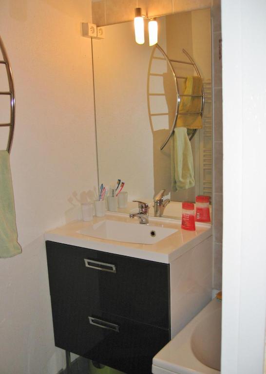 Studio pied de pistes avec place de parking prive exterieure LA MONGIE TOURMALET appartement pied des pistes 2