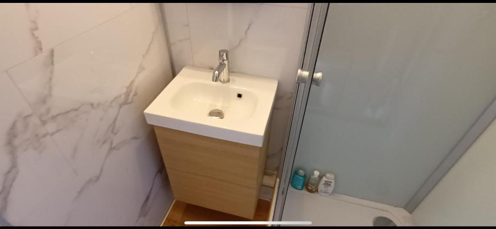 Studio pour 4 personnes pied dans les pistes appartement pied des pistes 17