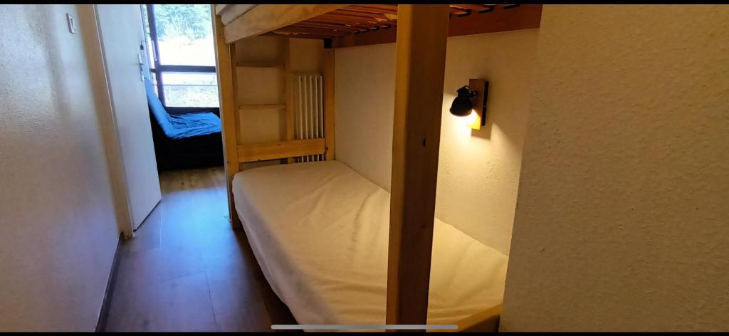 Studio pour 4 personnes pied dans les pistes appartement pied des pistes 6