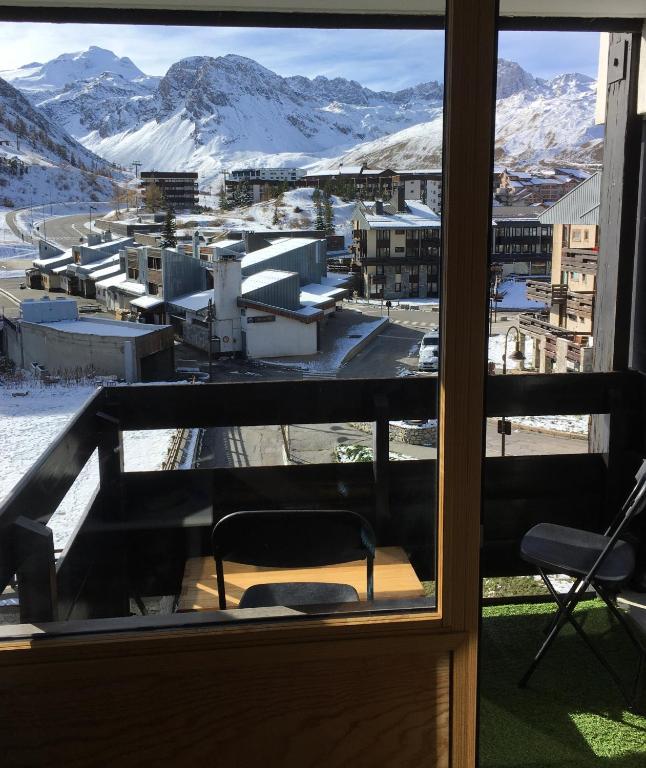 Studio renove 2 adultes 2 enfants Tignes Lavachet Vue Montagne plein sud appartement pied des pistes 8