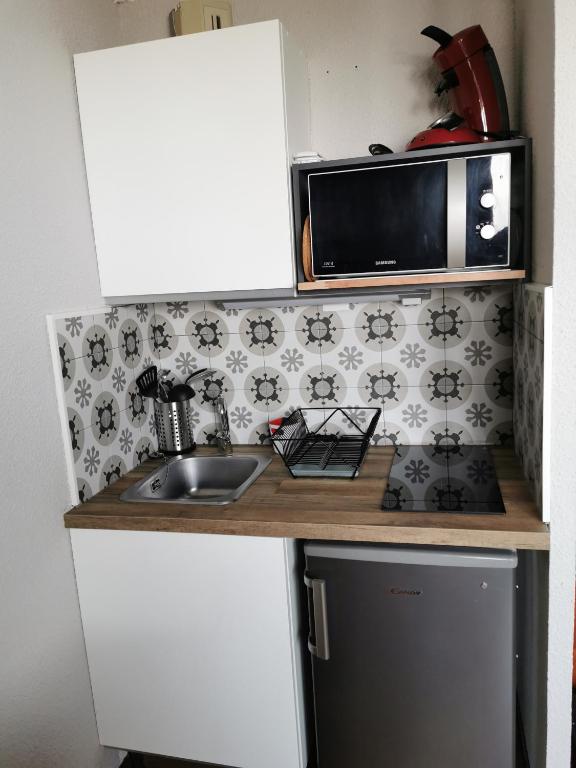 Studio renove Chamrousse au pied des pistes. appartement pied des pistes 7