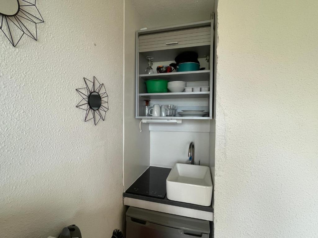 Studio renove avec acces direct aux pistes et la Croisette au coeur des Menuires appartement pied des pistes 11