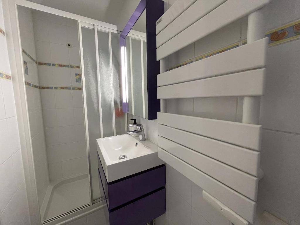 Studio renove avec acces direct aux pistes et la Croisette au coeur des Menuires appartement pied des pistes 16