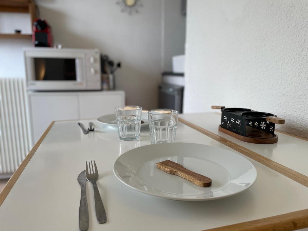Studio renove avec acces direct aux pistes et la Croisette au coeur des Menuires appartement pied des pistes 6
