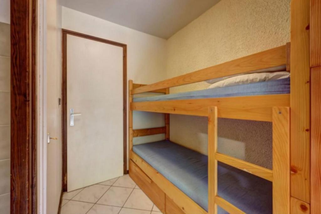 Studio with balcony in the center of the village appartement pied des pistes 3