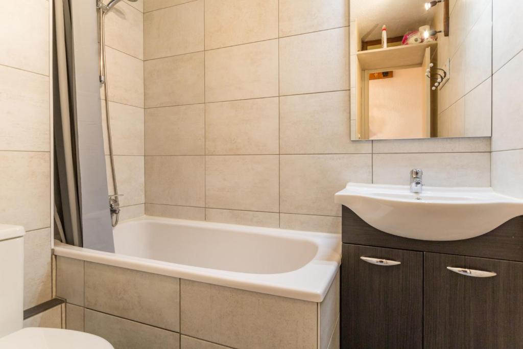Studio with terrace view on Mont Blanc appartement pied des pistes 5