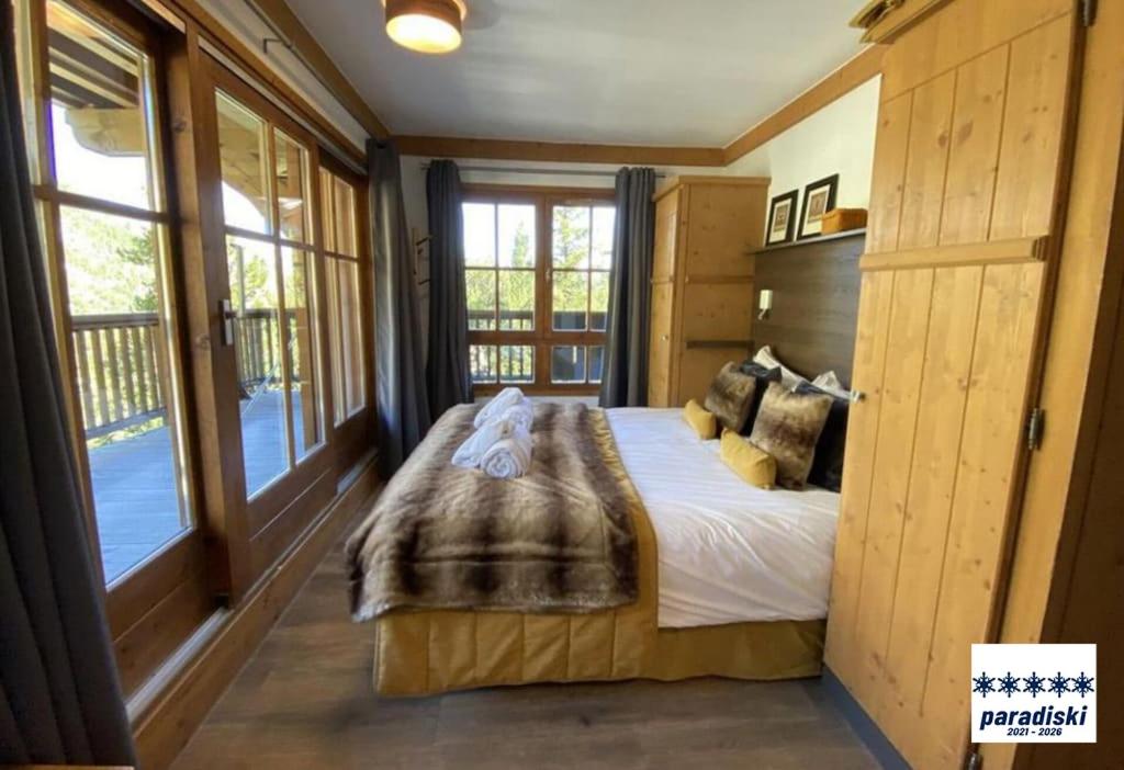 Stylish ski in ski out 3 bed apartment Arc 1950 appartement pied des pistes 16