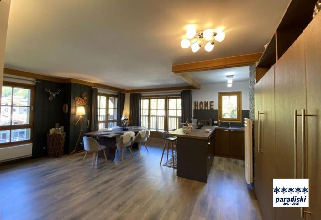 Stylish ski in ski out 3 bed apartment Arc 1950 appartement pied des pistes 3