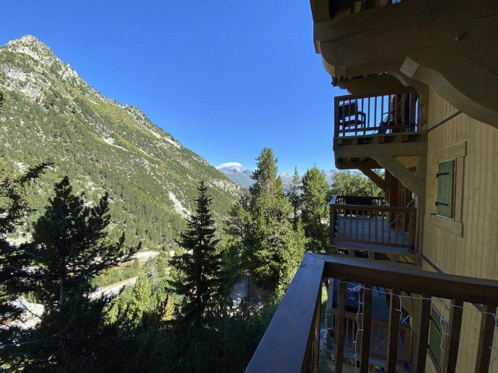 Stylish ski in ski out 3 bed apartment Arc 1950 appartement pied des pistes 8