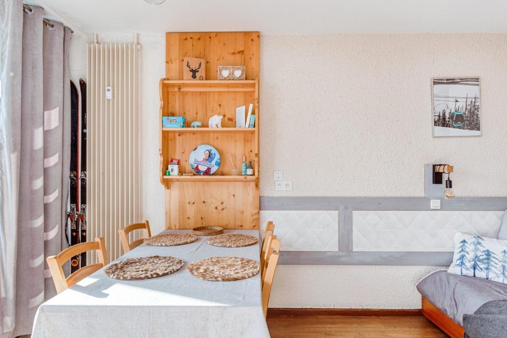 Sunny studio with balcony appartement pied des pistes 5