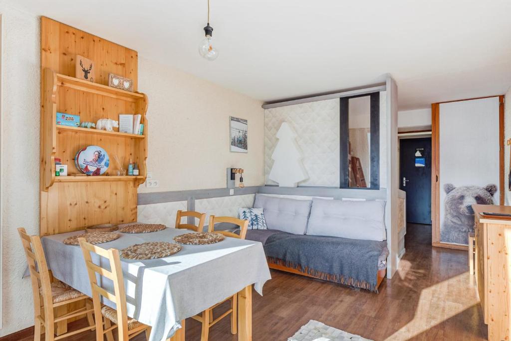 Sunny studio with balcony appartement pied des pistes