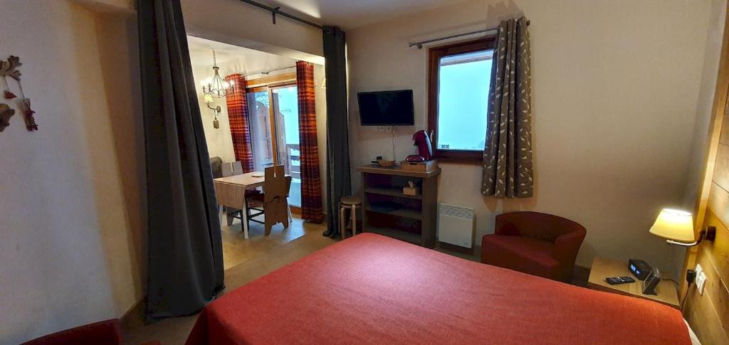 Super appart Risoul Alpes du Sud appartement pied des pistes 8