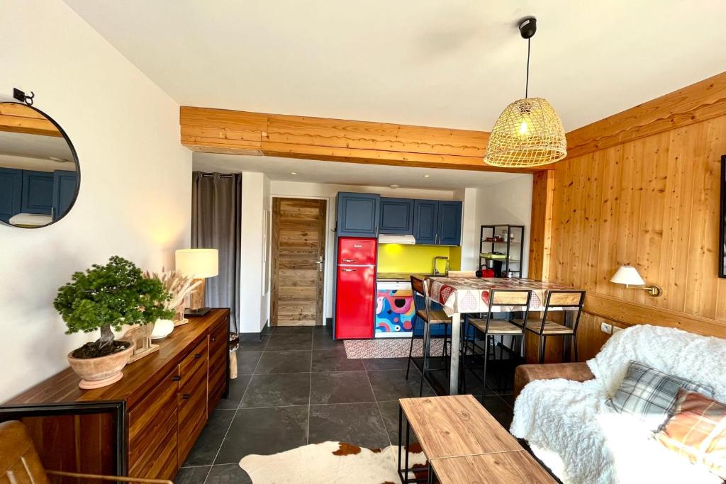 Superb Cosy Apartment With Balcony appartement pied des pistes 1