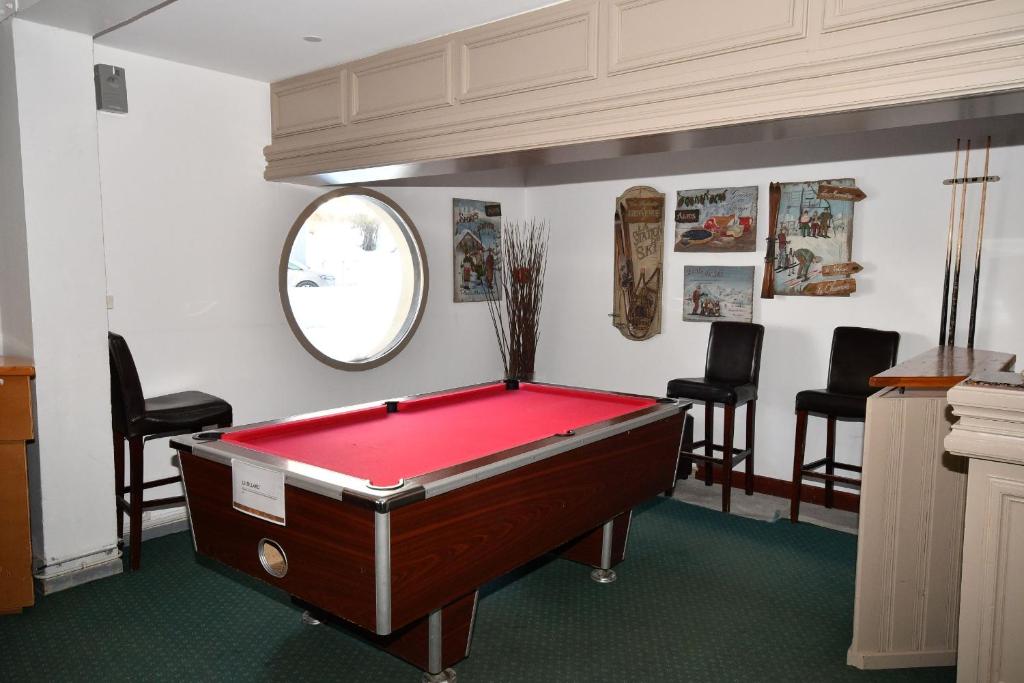 Superb viewSwim PoolSmart TVNetflixProjector appartement pied des pistes 6