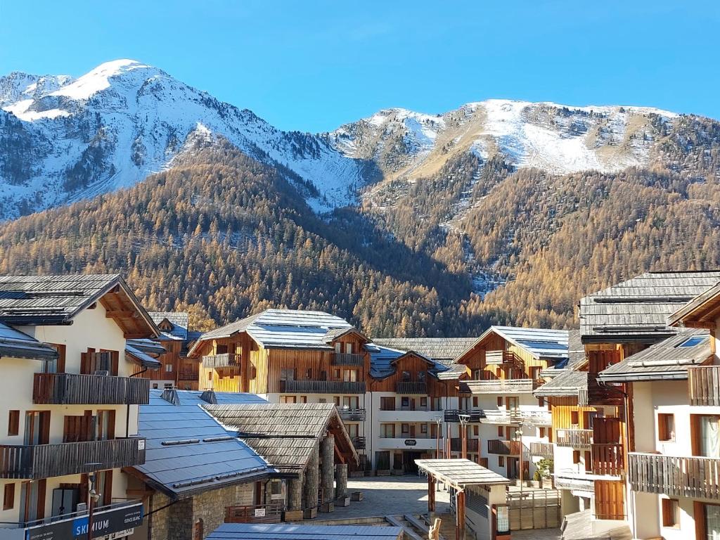 Superbe appartement aux Orres 1800 six couchages appartement pied des pistes 8