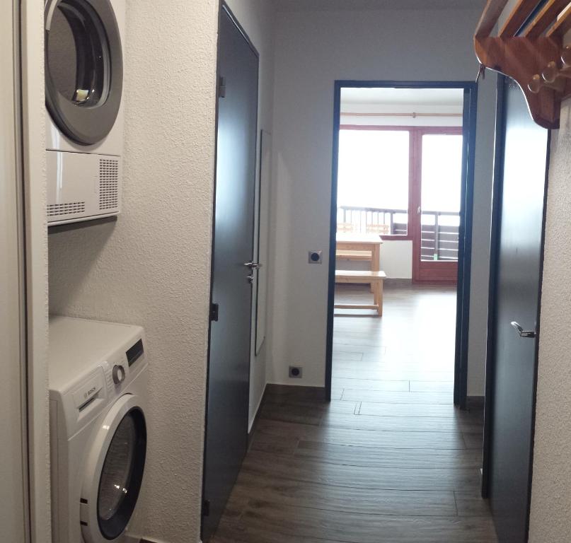 Superbe appartement en residence skis aux pieds appartement pied des pistes 8
