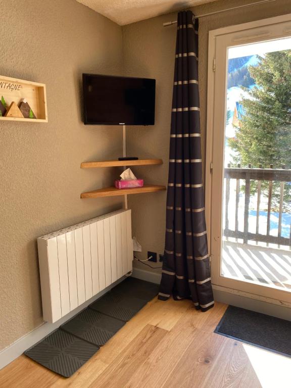 Superbe studio de montagne au pied des pistes de ski appartement pied des pistes 15