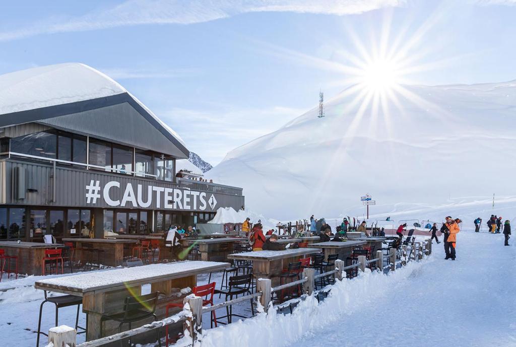 T1 bis A CAUTERETS 4 VOYAGEURS appartement pied des pistes 12