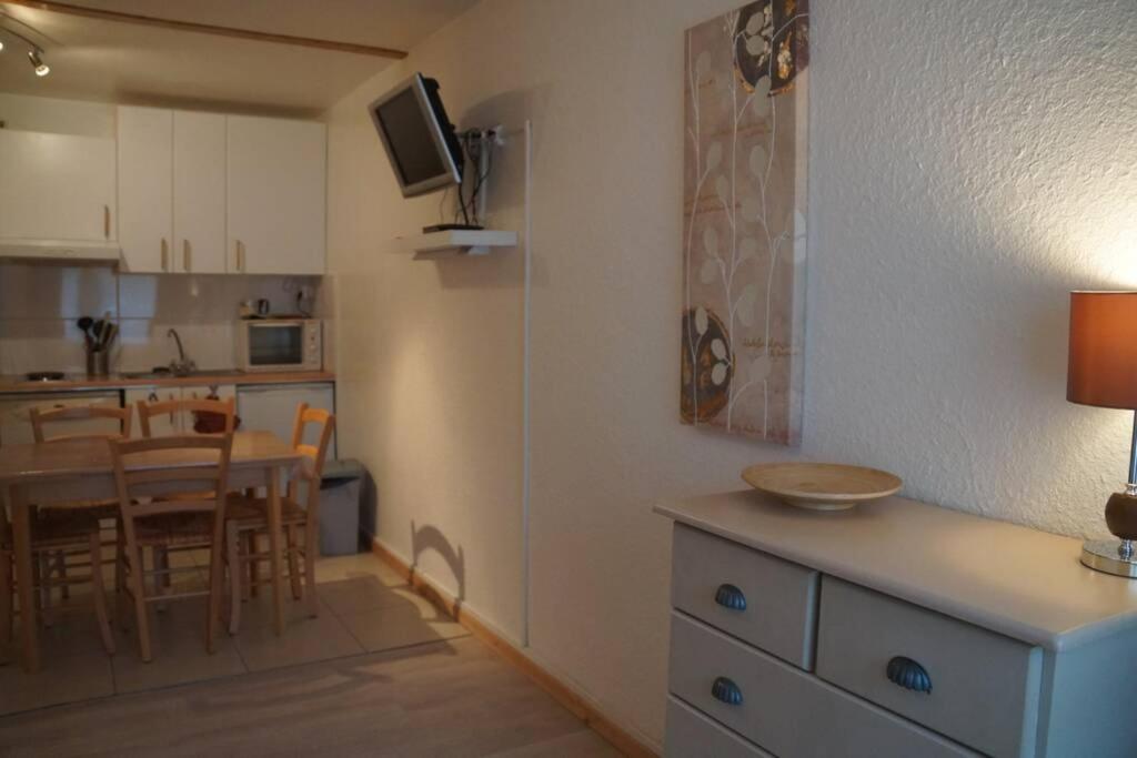 T2 Immeuble Chanteclerc 6 personnes 37m2 PRALOUP 1600 appartement pied des pistes 18