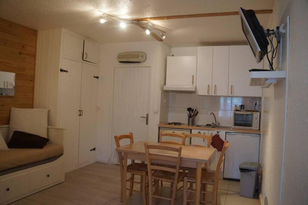 T2 Immeuble Chanteclerc 6 personnes 37m2 PRALOUP 1600 appartement pied des pistes 3