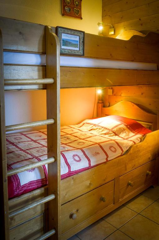 T2 Meuble Tourisme 3 etoiles pied des pistes parking prive avec balcon et superbe vue appartement pied des pistes 13