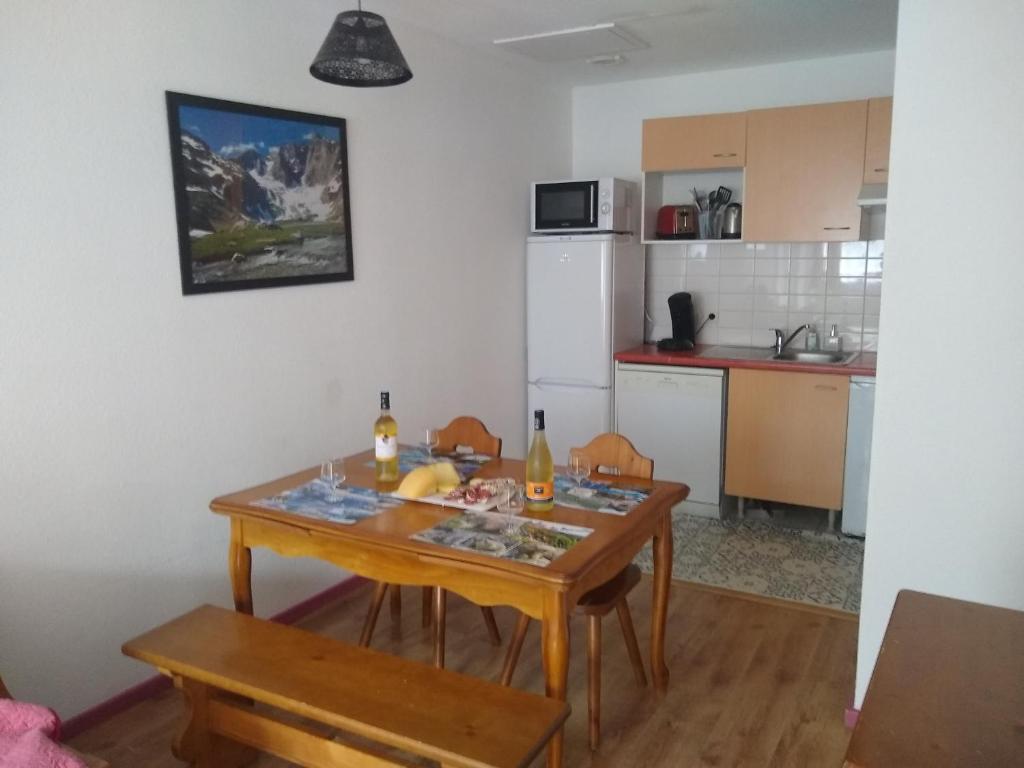 T2 RESIDENCE 3 ETOILES Piscine chauffee Sauna Hammam appartement pied des pistes 15