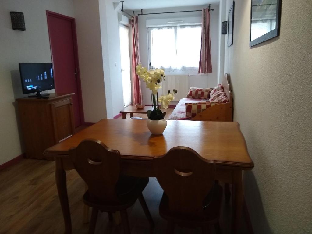 T2 RESIDENCE 3 ETOILES Piscine chauffee Sauna Hammam appartement pied des pistes 16