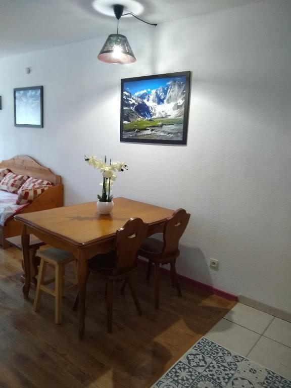T2 RESIDENCE 3 ETOILES Piscine chauffee Sauna Hammam appartement pied des pistes 17