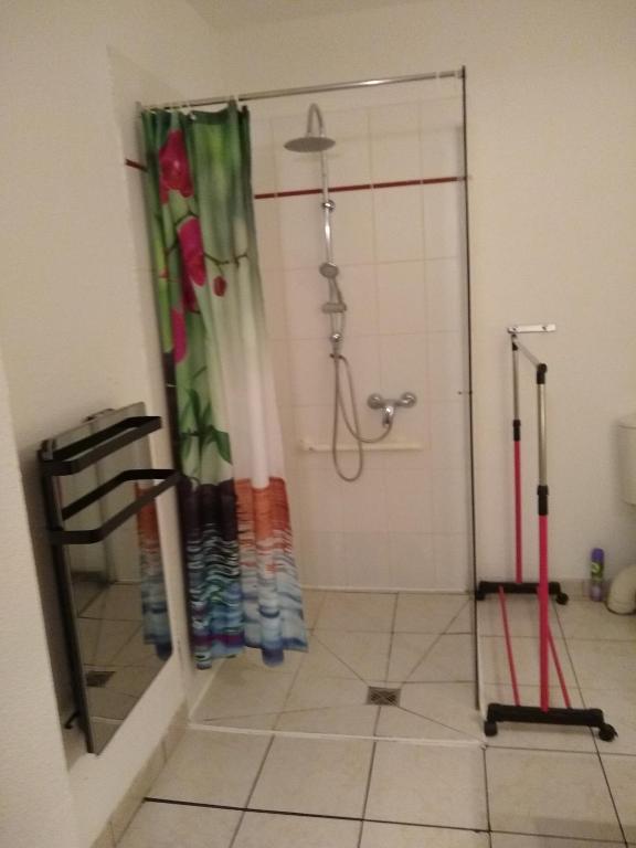 T2 RESIDENCE 3 ETOILES Piscine chauffee Sauna Hammam appartement pied des pistes 2
