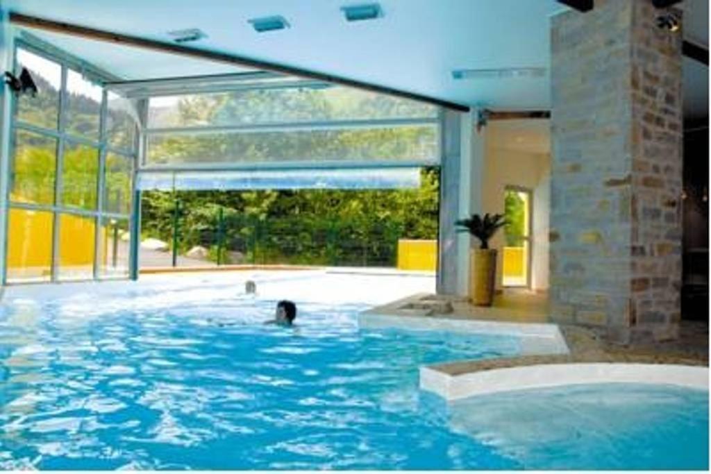 T2 RESIDENCE 3 ETOILES Piscine chauffee Sauna Hammam appartement pied des pistes 9