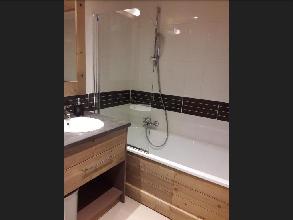 T2 RESIDENCE ANTARES 4 pieds des pistes appartement pied des pistes 2
