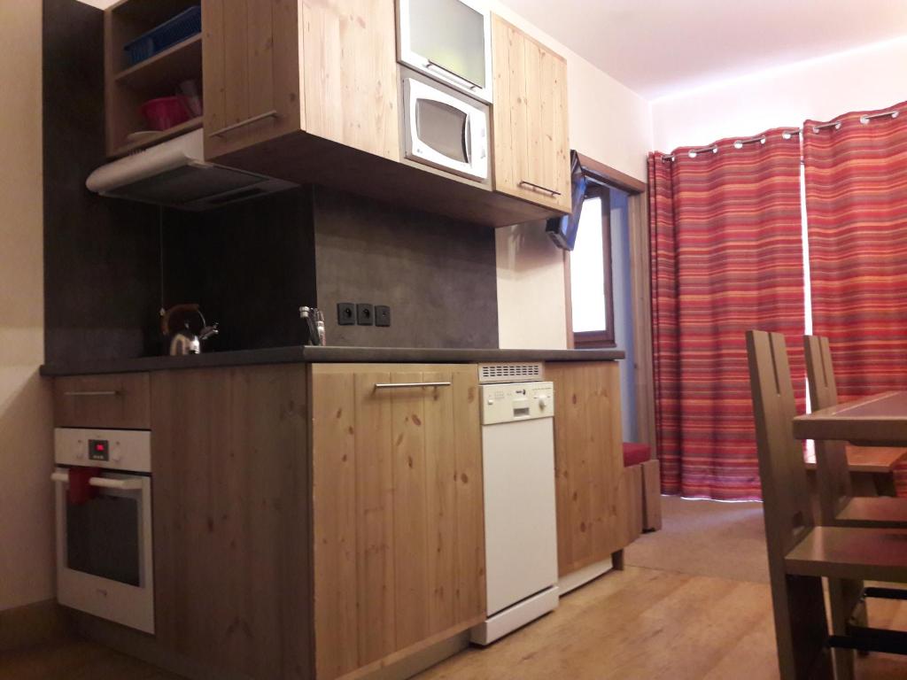 T2 RESIDENCE ANTARES 4 pieds des pistes appartement pied des pistes 3