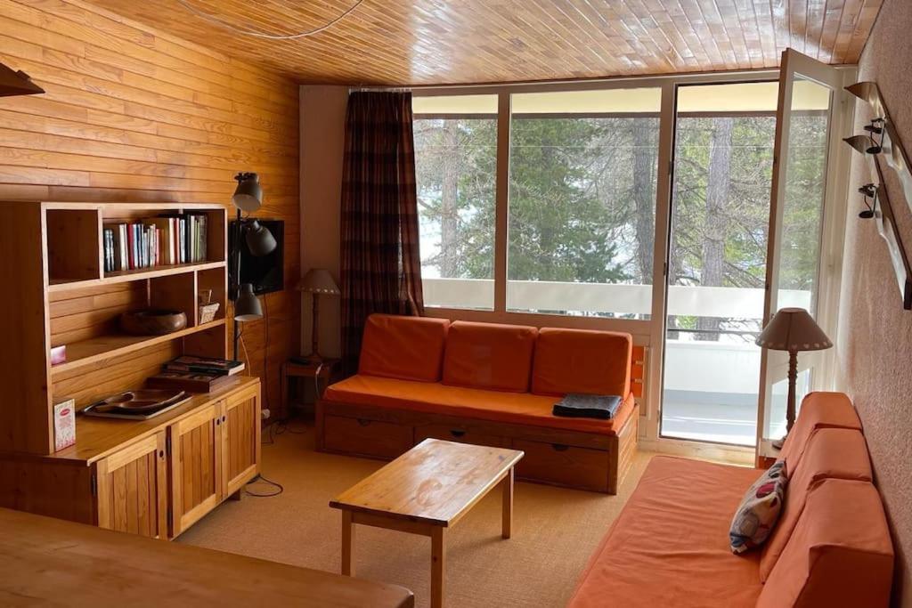 T3 aux Ecrins IV skis aux pieds a Vars appartement pied des pistes