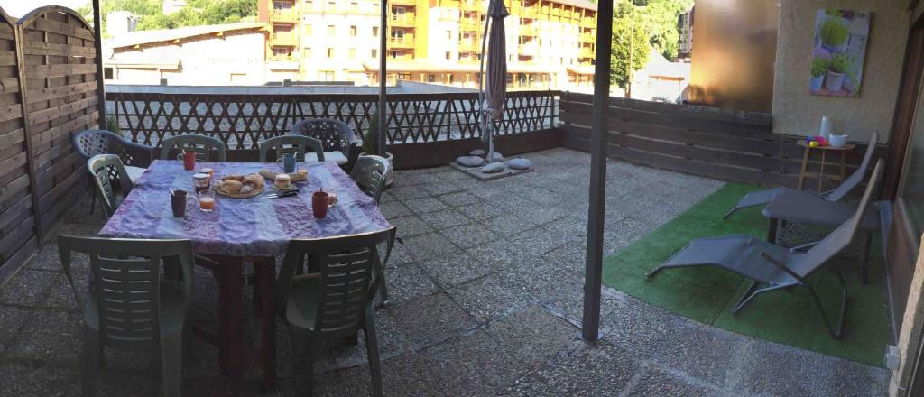 T3 avec terrasse plein sud au pied des telecabines appartement pied des pistes 12