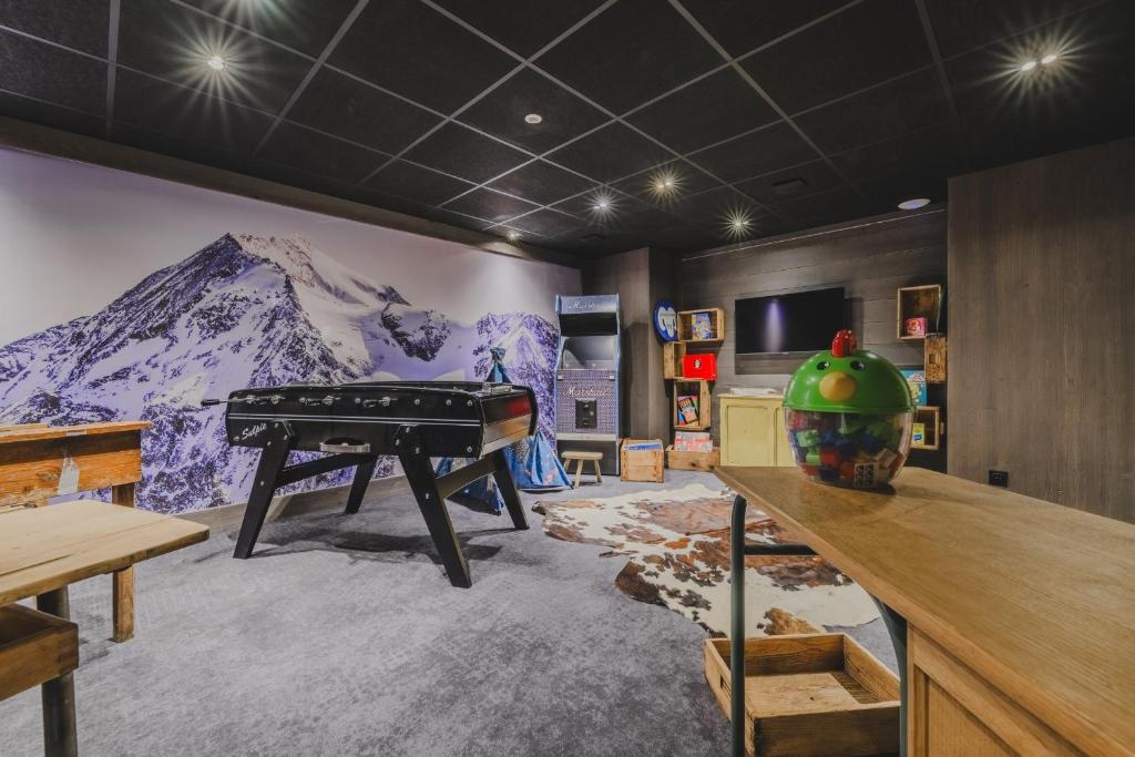 TERRESENS Le Quartz NEW hotel pied des pistes 13